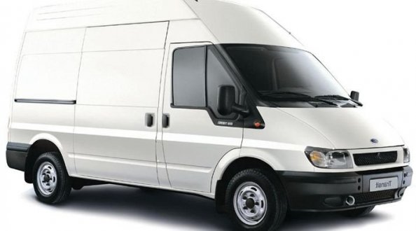 Ford Transit L2H1 k půjčení za autopůjčovny