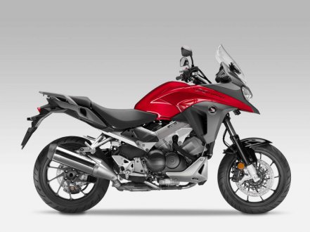 Honda FR-V 800 Crossrunner k půjčení za autopůjčovny